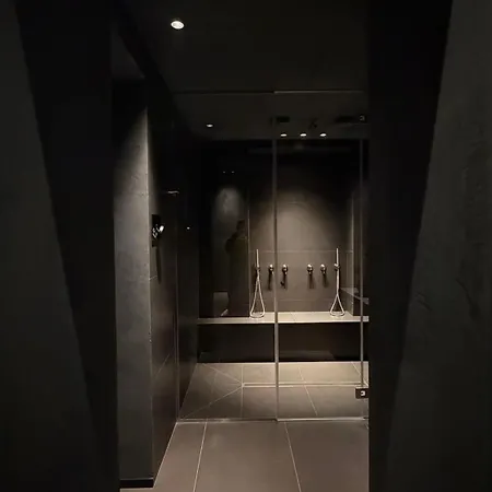 B לינה וארוחת בוקר *